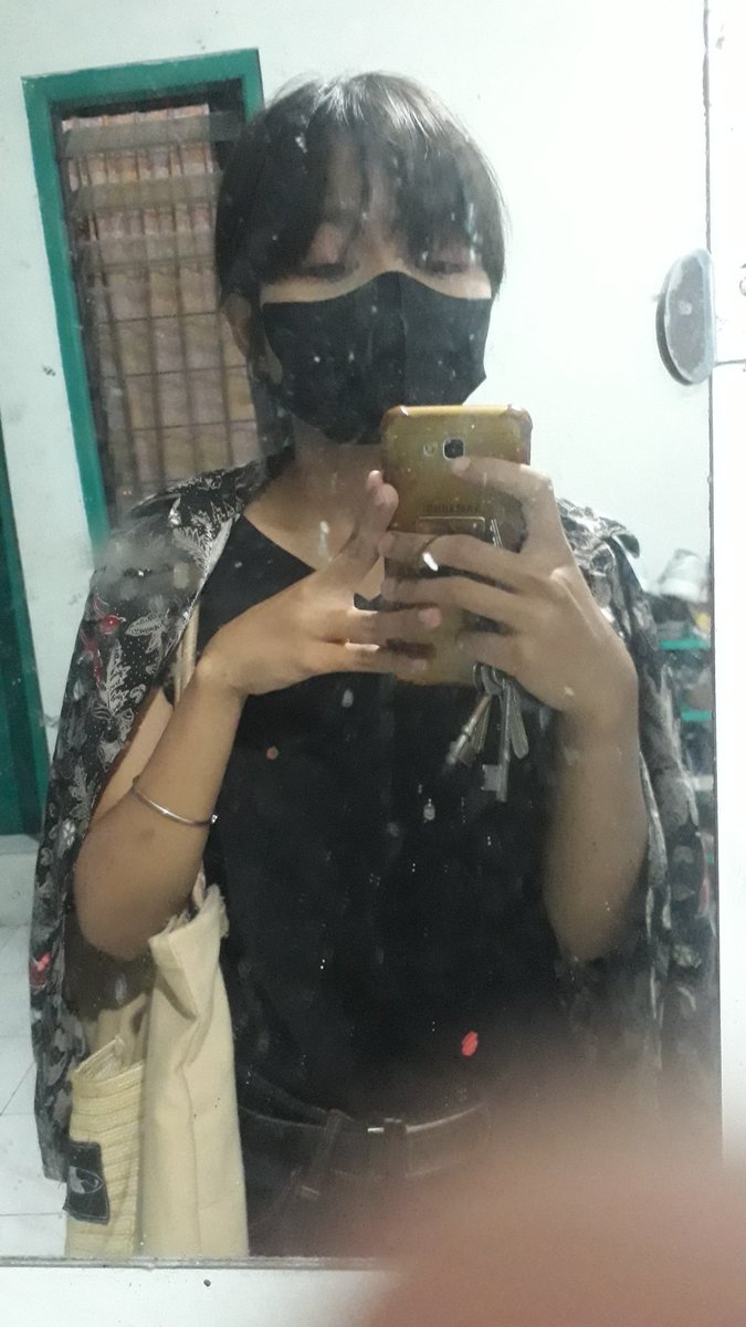 dumbphysic's tweet photo. Before                                     After kegiatan
Huhu padahal aku males ngerjain tugas😭🙏 https://t.co/lRVhCRcPrF