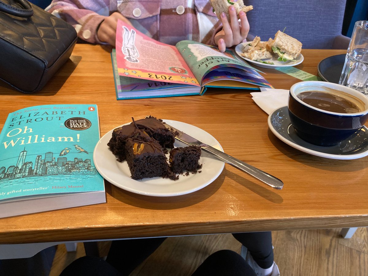 LEnglishclass's tweet photo. Yesterday afternoon at @WaterstonesFrem #HeartstopperNetflix  yearbook by @AliceOseman for the teenager and @TheBookerPrizes shortlisted novel #OhWilliam by @LizStrout for me. https://t.co/UQgFFuRlF6