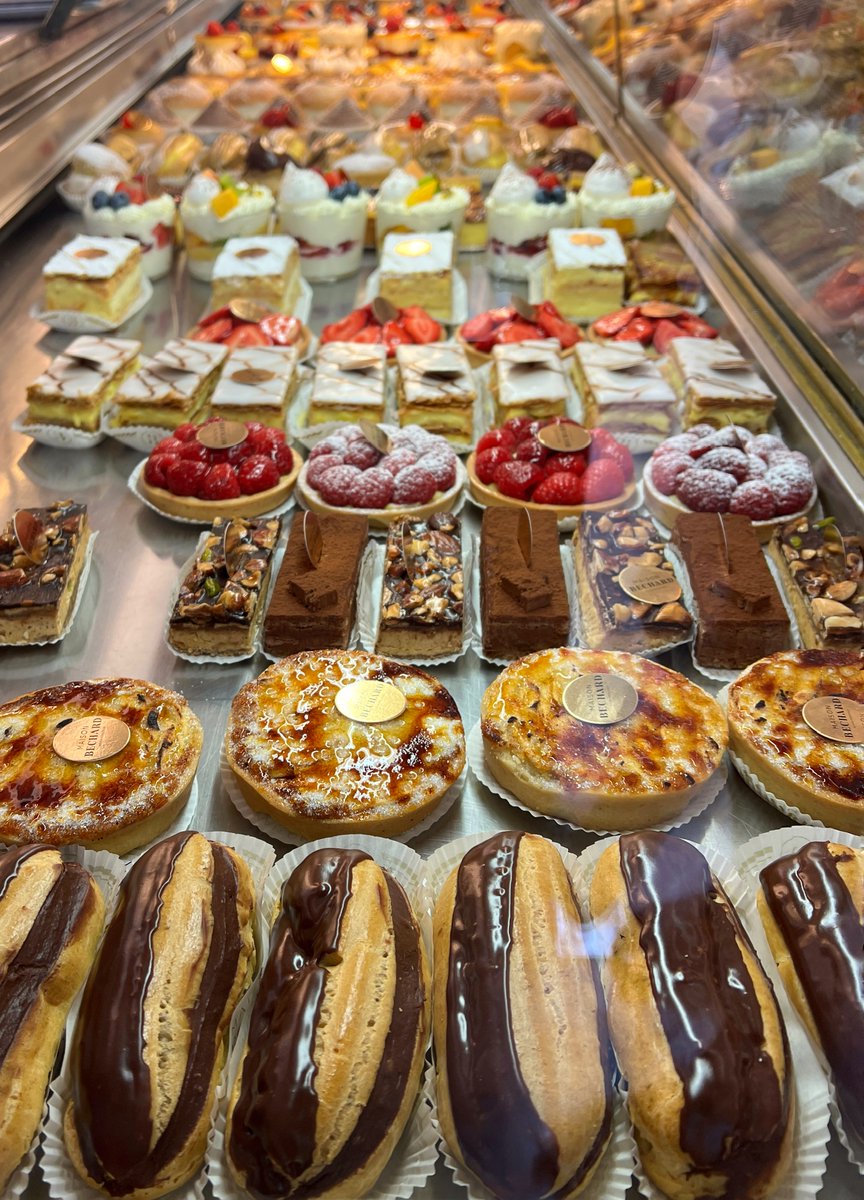 Bon Dimanche from France... Sunday morning treat!
#thegoodlifefrance