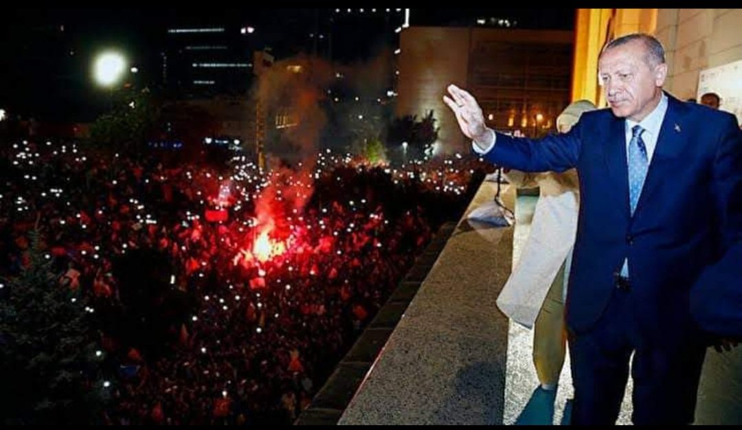 @hezarfentr 🇹🇷 RECEP TAYYİP ERDOĞAN Her Seçim sonunda Olduğu gibi Balkon Konuşmasını yapar.