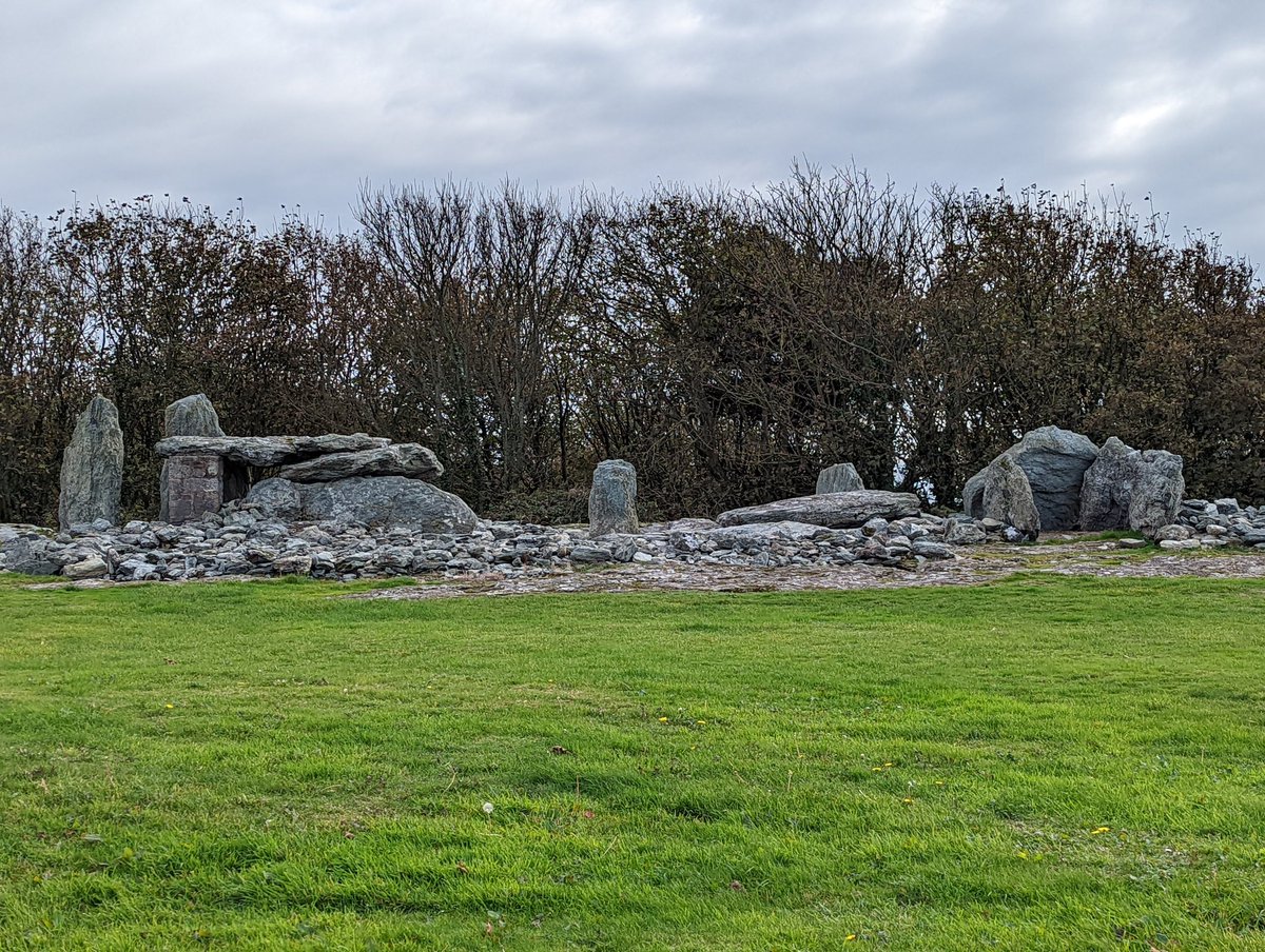 ToursofWales's tweet photo. Siambr Gladdu #Trefignath #SirFรดn wedi ei adeiladu mewn tri cyfnod yn ymestyn 1,500 o flynyddoedd
@cadwcymru @VisitAnglesey https://t.co/HoPYVJmoFJ