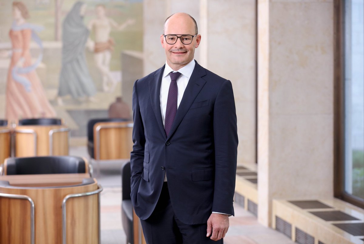 Martin Läderach tweet media