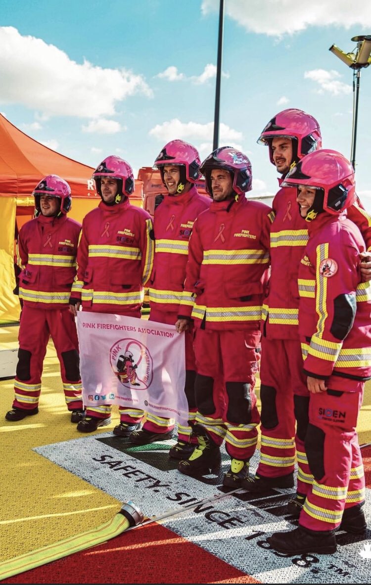 PompiersRoses's tweet photo. Le wd dernier, les @PompiersRoses de 🇫🇷🇬🇧se sont retrouvés au #Firefit à Valenciennes. Jérémy &amp; Leonie 🥇en tandem mixte, Léonie🥉en individuelle femme, record personnel pour Jérémy &amp; Vendelin. Un wd extraordinaire sous le signe de #OctobreRose #CancerDuSein https://t.co/6KragHVVuJ