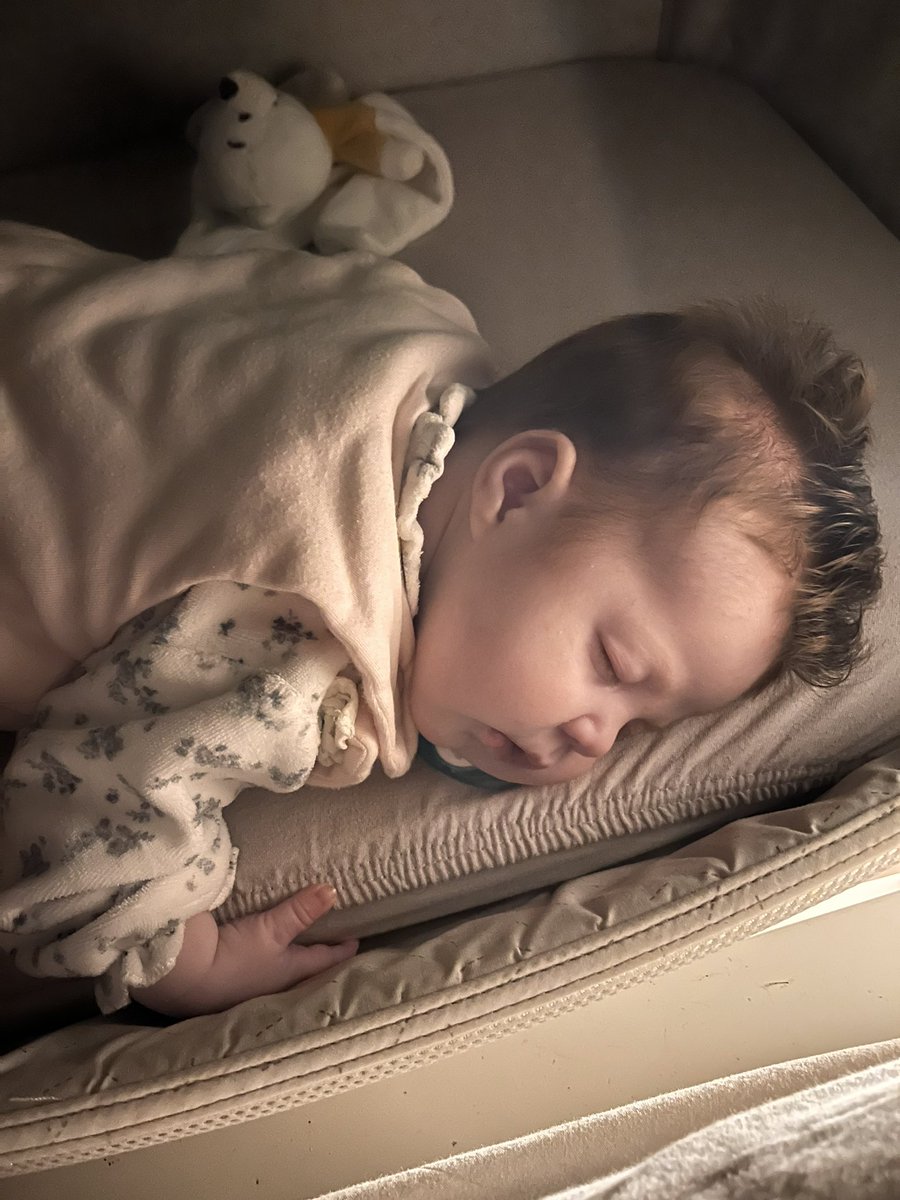 pipheaney's tweet photo. baby girl has so much hair 😍 https://t.co/MxAzvVQTMm