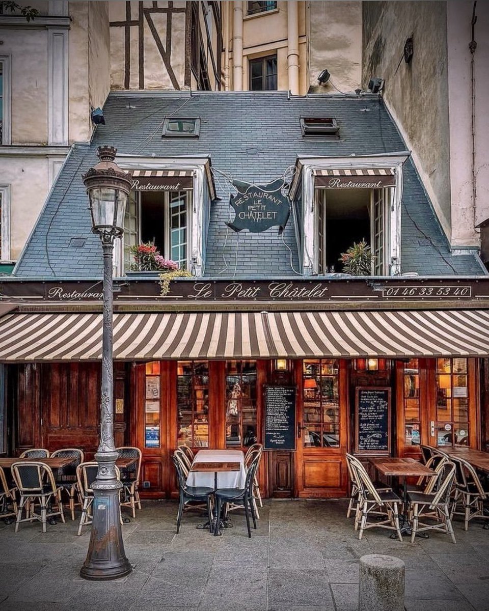 Picturesque Quartier Latin, Paris 🇫🇷 ©️zorymory.