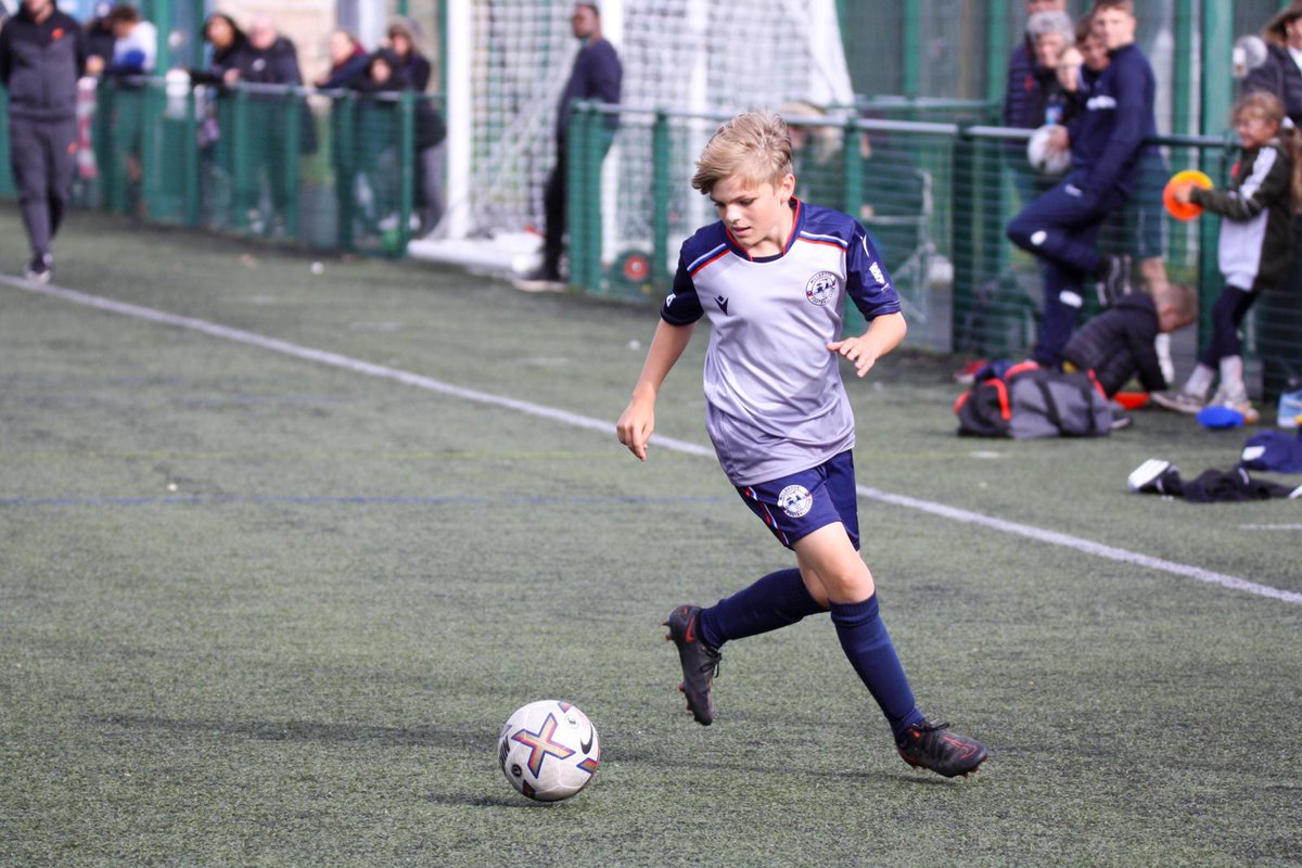 MillbrookU13JPL's tweet photo. Thanks 🙏 to @FletcherFPhotos for taking some cracking shots of the boys …… here’s the first few of the boys in action ⚽️💪📸
#football 
#fletcherfootphotography
#upthedockers https://t.co/5KZFIyN1kO