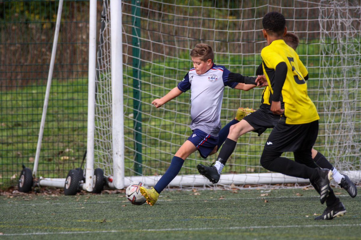 MillbrookU13JPL's tweet photo. Thanks 🙏 to @FletcherFPhotos for taking some cracking shots of the boys …… here’s the first few of the boys in action ⚽️💪📸
#football 
#fletcherfootphotography
#upthedockers https://t.co/5KZFIyN1kO