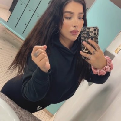 mizzkittyjg's tweet photo. Gym girl 🖤#NewProfilePic https://t.co/pvCBCIbi8j