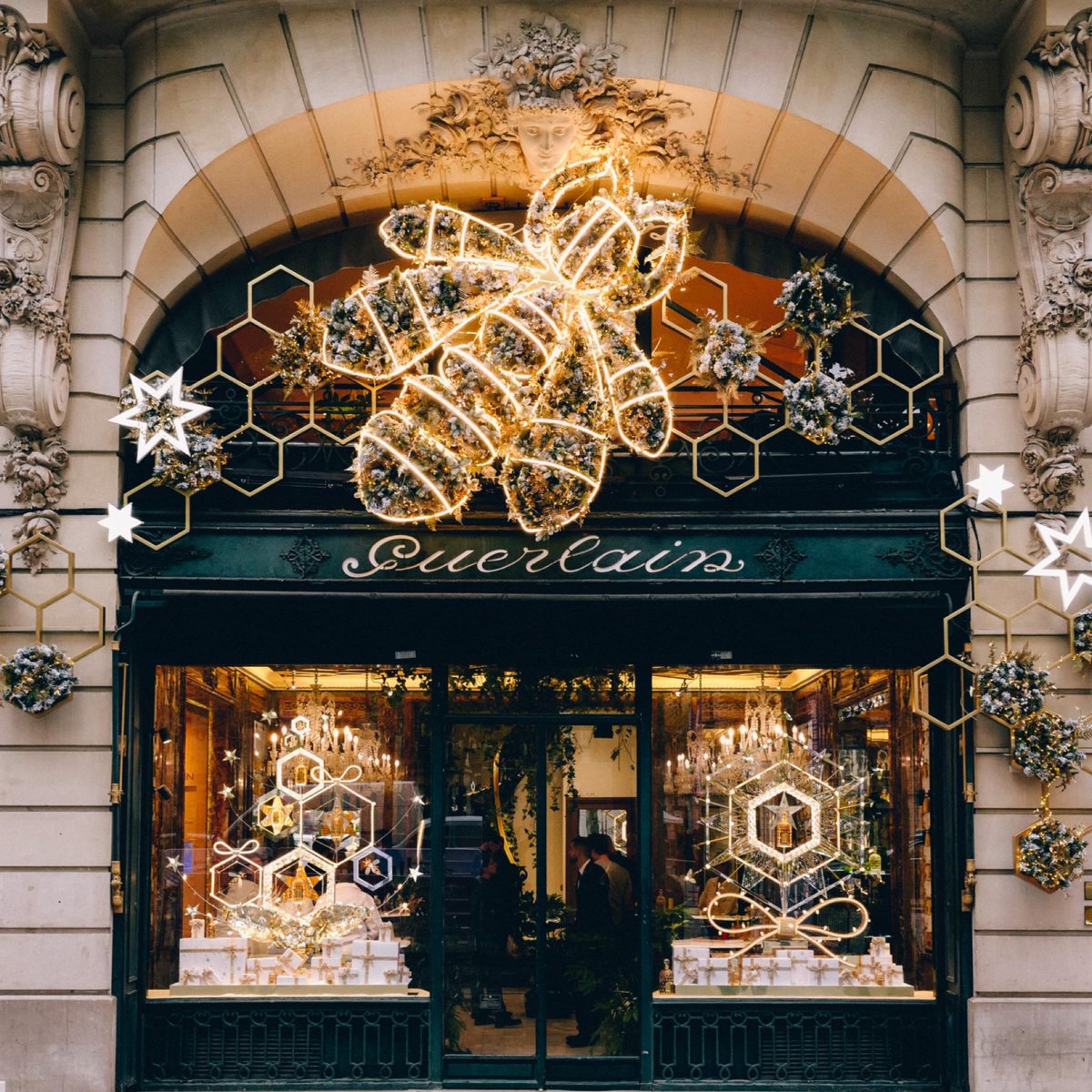 guerlain_nft's tweet photo. Gearing up to welcome our 9 #CryptoBee holders joining a private tour of the #Guerlain 68 Champs-Elysées flagship boutique in Paris for the @LVMH  Journées Particuières. https://t.co/yP2B7X6zp1