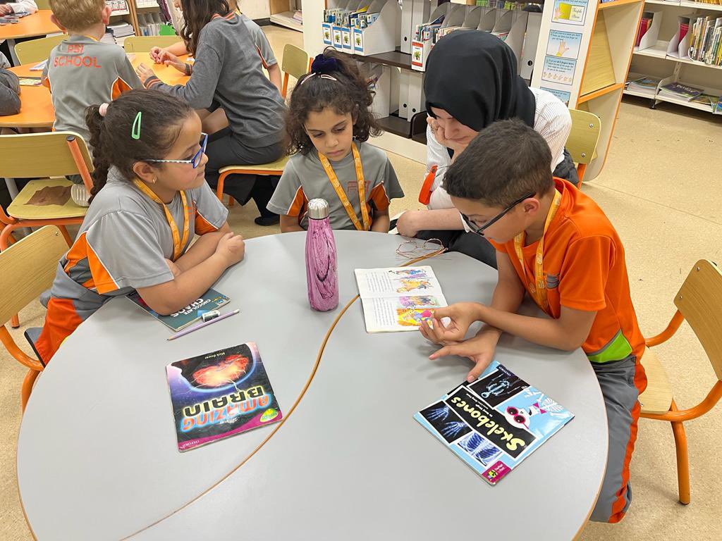 StephanieMclead's tweet photo. Happy Sunday! Here we have our secondary students acting as reading buddies with our year 4 students. The benefits of reading buddies? The benefits are profound. It allows younger readers to see what being fluent looks like as they have a peer model demonstrating reading skills. https://t.co/KsDHwDRRge