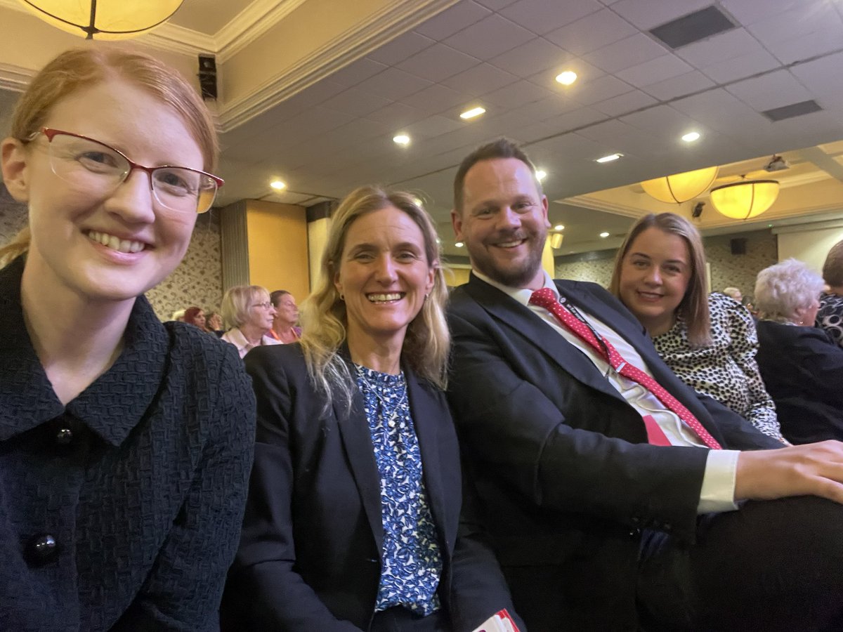 HollyLynch5's tweet photo. Thanks for coming along @juliasuzanne76 and glad you enjoyed our session with @kimleadbeater @simonlightwood @Steph_Peacock! #GeneralElectionReady https://t.co/F8L6RbUBNO
