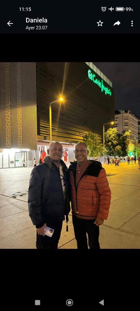 En Madrid compartiendo con mi clon.