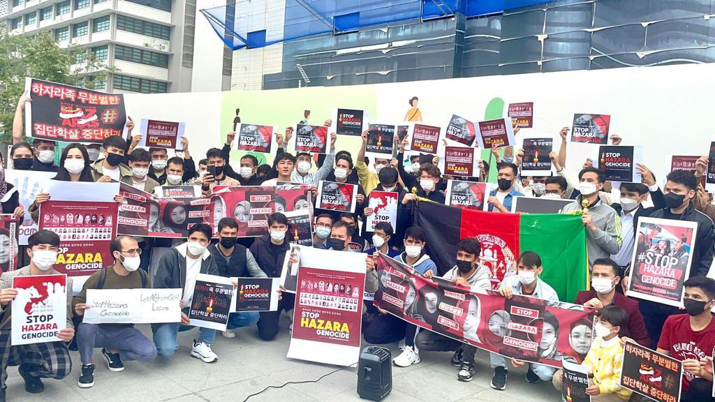 James_JosephTDL's tweet photo. Seoul, South Korea held their own #StopHazaraGenocide protest in solidarity with The Hazara Community in #Afghanistan facing genocide, ethnic cleansing, rape and forced Labour. ✊🏻 https://t.co/fk9Inmlzrx