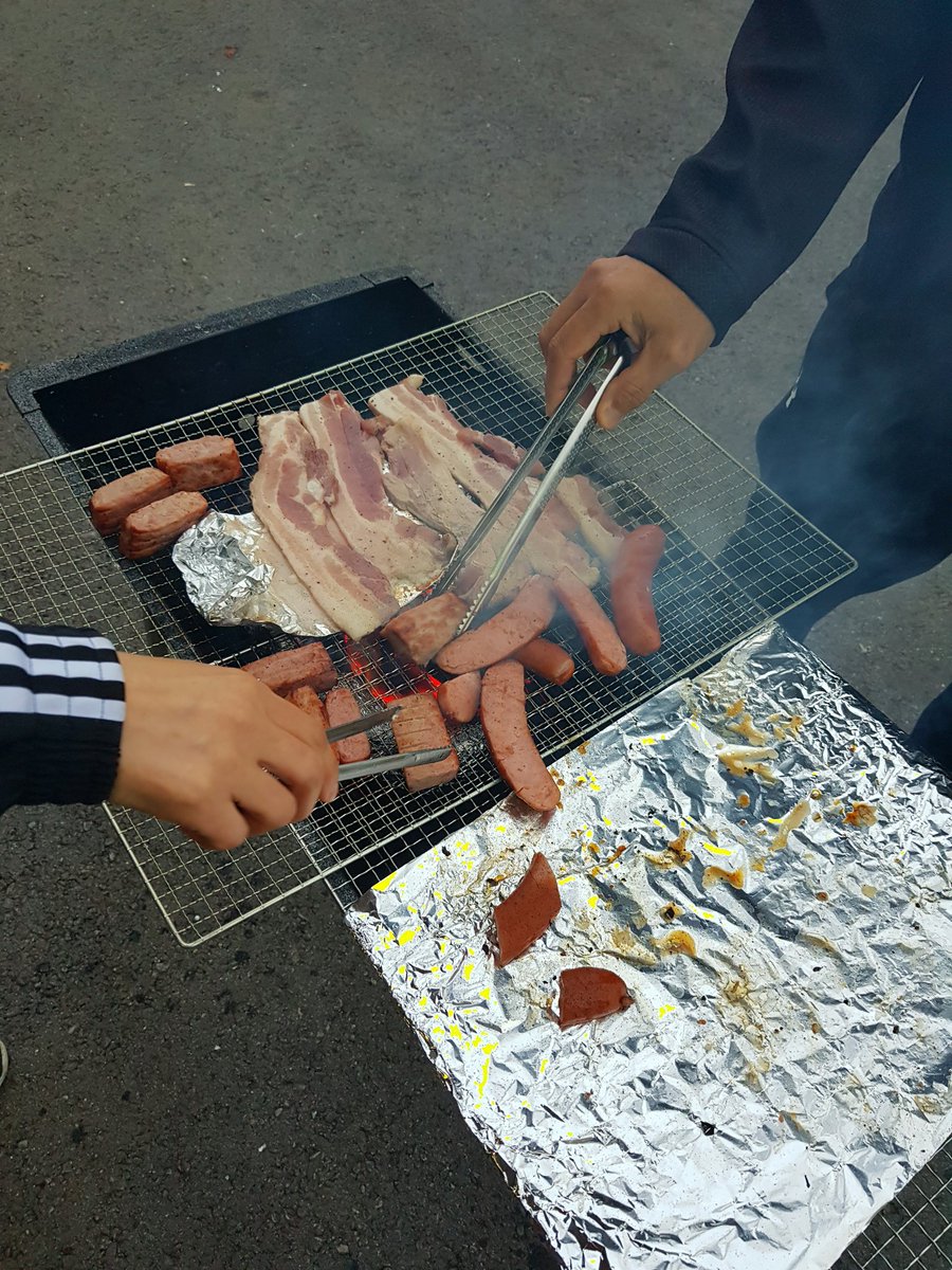 Jane35194354's tweet photo. 바베큐 파티! https://t.co/V1C5ISlrI7