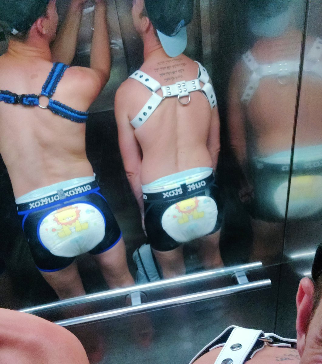 Getting back in the hotel be like 🥴
Little lion bums 😜