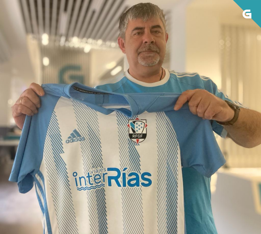 EnXogoG's tweet photo. 🚨
Temos unha sorpresa para os enxogueiros

Como estamos moi ledos (case somos 3⃣0⃣.0⃣0⃣0⃣), no @EnXogo_tvG2 desta noite sortearemos a camisola da selección galega coa que se clasificou para o Top8 da Copa das Rexións da Uefa, cortesía da @futgal 👌

Só tedes que darlle a ❤👇 https://t.co/G92D1bdwtY