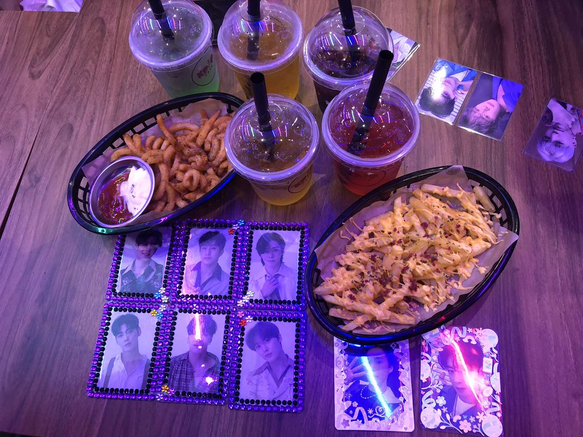 marlejandraton1's tweet photo. Sunday date with them💜 finally na visit ko rin kayo💜 tysm sa time @mj_khulet28 @tinj_hoy @JanineBeatrice9 ang 3 others🙈 lab you all..
#KPOP
#evergotesco
#AROHA https://t.co/nRz8HKCWzx