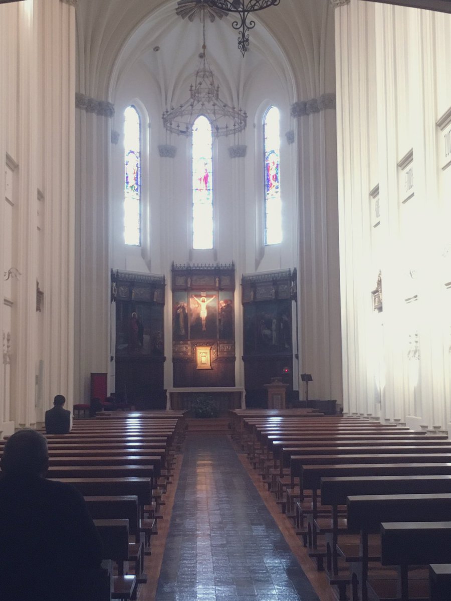 PJhoisem's tweet photo. En la oscuridad, en la lucha, en la búsqueda de la justicia y la  verdad, etc. recurrimos a ti Señor Dios del universo. #domingo #misa https://t.co/VncY2dYF2t