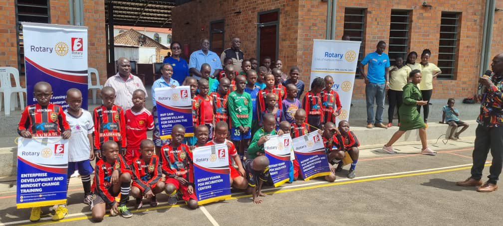 rckampalanorth's tweet photo. Learning skills are undoubtedly helpful to us &amp; we should keep learning . Yesterday we launched our #RCKNRVP youth empowerment program for Enterprise Development &amp; Mindset Change. Trainings will be taking place in Kamwokya Caring community - AP @IsaacOkullo1 #RCKNImpacts https://t.co/dO7cQugGzn