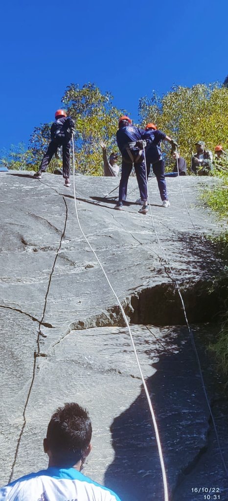 NSSRDBhopal's tweet photo. 2nd Batch of @_NSSIndia Volunteers of MP &amp; CG States on Day 2 of National Adventure Camp Manali HP (14 Oct-24 Oct 2022) took part in rock rappelling &amp; other activities.
Some glimpses...

 @YASMinistry  @ianuragthakur @sanjayjavin @nitkm2021  @pankajsinghips @NssrdB @askabir_ https://t.co/WVESlJcjU9