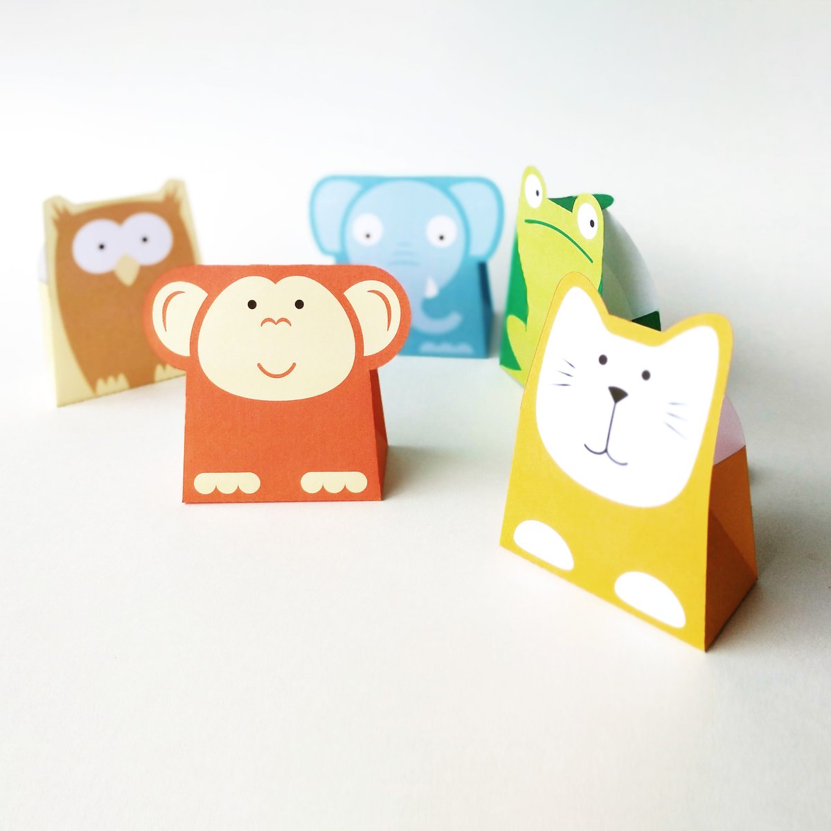 ixia3d's tweet image. Paper gift boxes

🔎 "paper toys ixia"
#papergiftboxes #papertoysixia

ixia3d.com/gift-bags-set-…