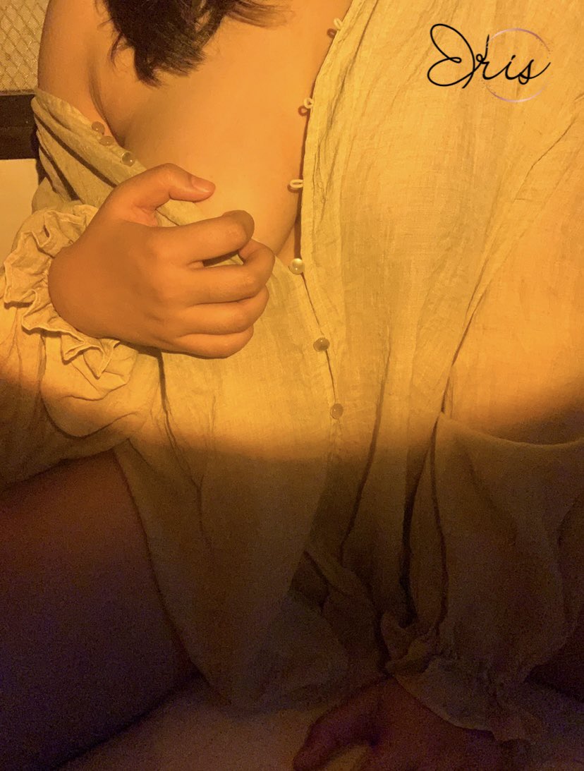 fieryEris's tweet photo. There’s a new girl in town ✨

🥀 She/her
🥀 Asian
🥀 soft kinks 🥺
🥀 5’4

♡ &amp; ↻ to get a free pic
#nsfwtwt #nsfwtwtً https://t.co/tZJ4kcDyat
