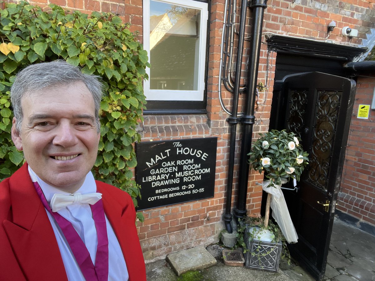 PodestaTim's tweet photo. #toastmaster @olde_bell for the #wedding showcase https://t.co/FDo4a7ut9B