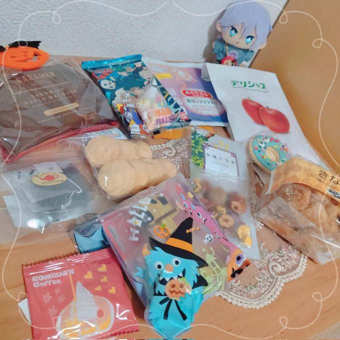 さしいれありがとうございます本やポスカをお手に取ってくださった方々も本当にありがとうございました〜 