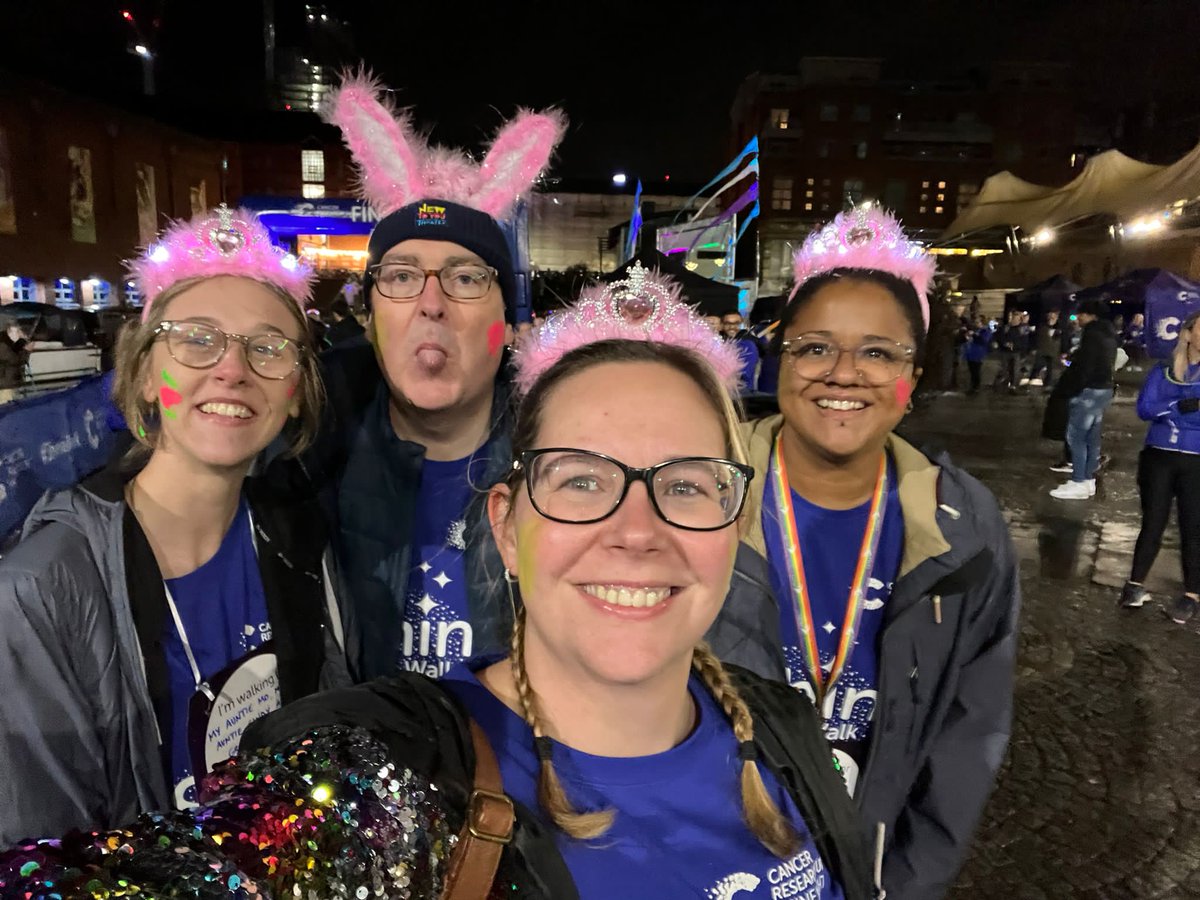 Sometimes in life, you must appreciate that you will probably say certain statements only once. Last night's contender was "May I have three twinkly tiaras and a pair of bunny ears please?" #shinewalk