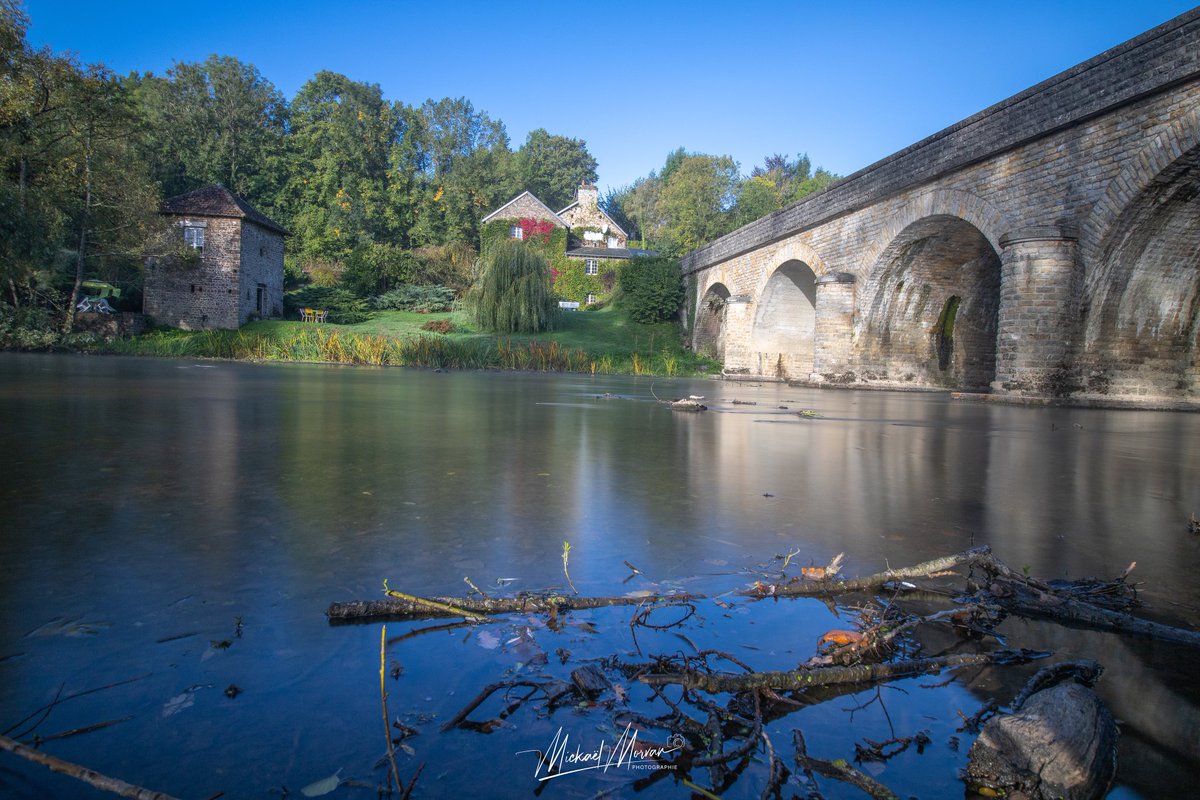 Clécy ☀️ Beau dimanche #sunday #clecy #suissenormande #calvados #Normandie #MagnifiqueFrance #dimanche morvan-bretagne-normandie.bzh/clécy-14