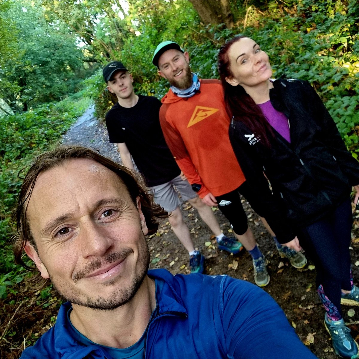 vamosultralopez's tweet photo. Another beautiful morning, 20KM in the sunshiiiiiiiiine (said that Liam Gallagher style) 🌞 ☀️
#ukrunchat #runchat #runner #running #run #runtrails #trailrunner https://t.co/pF17t3EEbg