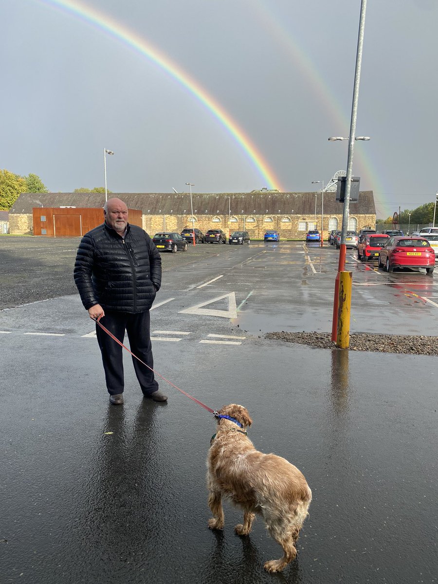 SpanielsSuper's tweet photo. Mum finally came home after months &amp; months away from us. It was such a long time ☹️We all went for a walk &amp; a rainbow came out to celebrate #Finally #MumsHome #AboutTime #MonthsAndMonths https://t.co/QXPwBuekDC