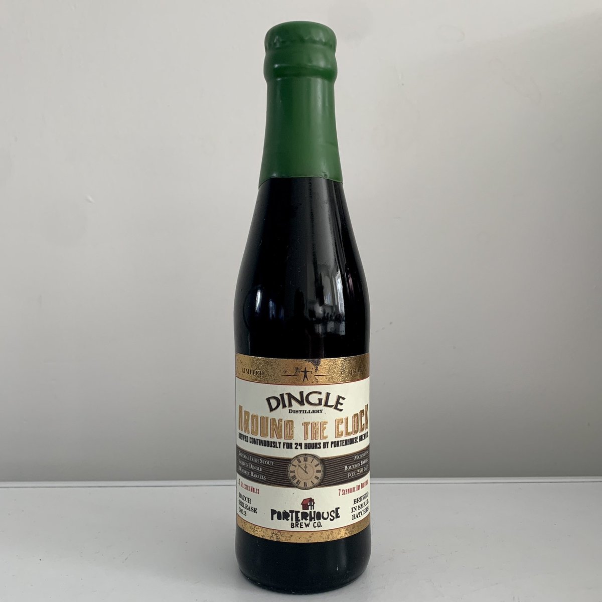 BeerOClockShow's tweet photo. A little bit more about the beers…
Black Albert is a classic imperial stout. Weighing in at 13% this is the 2021 version
Around The Clock was brewed for 24 hours before resting in bourbon barrels. This is the third batch
Either way, I’m in for a treat tonight! #CellarSunday https://t.co/DN1euY9Trm