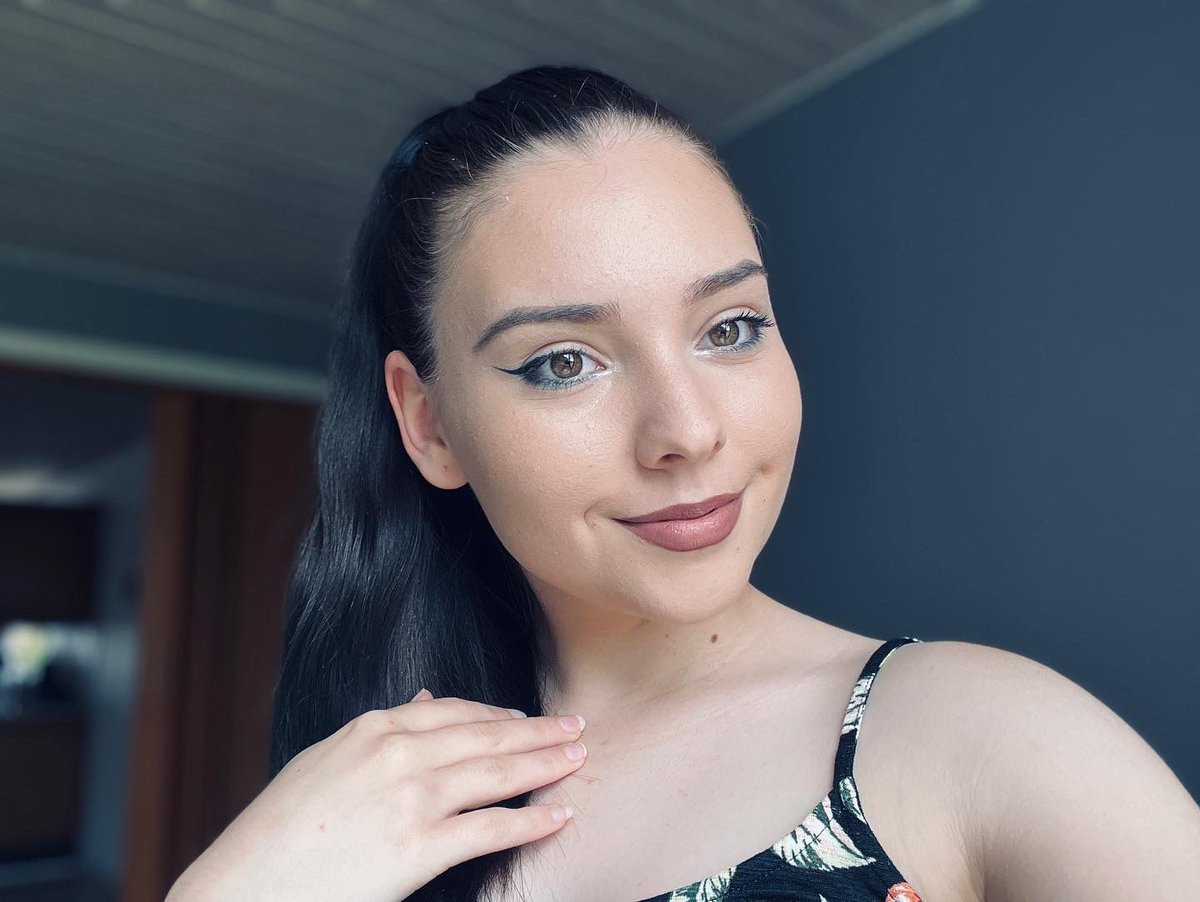 Ana_Kurylenco's tweet photo. Is everyone up to follow me on IG? ❤️❤️ 

#FolloForFolloBack #instagram #instagood #New 
#Like #Beauty #girls #onlyfansbabe #onlyfanspromo 

https://t.co/bHcIMtMSKR https://t.co/cMOAd8et4c