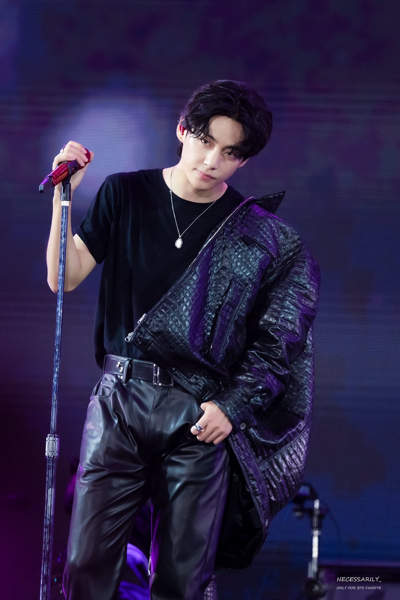 kthprettyhands's tweet photo. rockstar taehyung is thriving ❤️‍🔥 https://t.co/mJbETcrjJG
