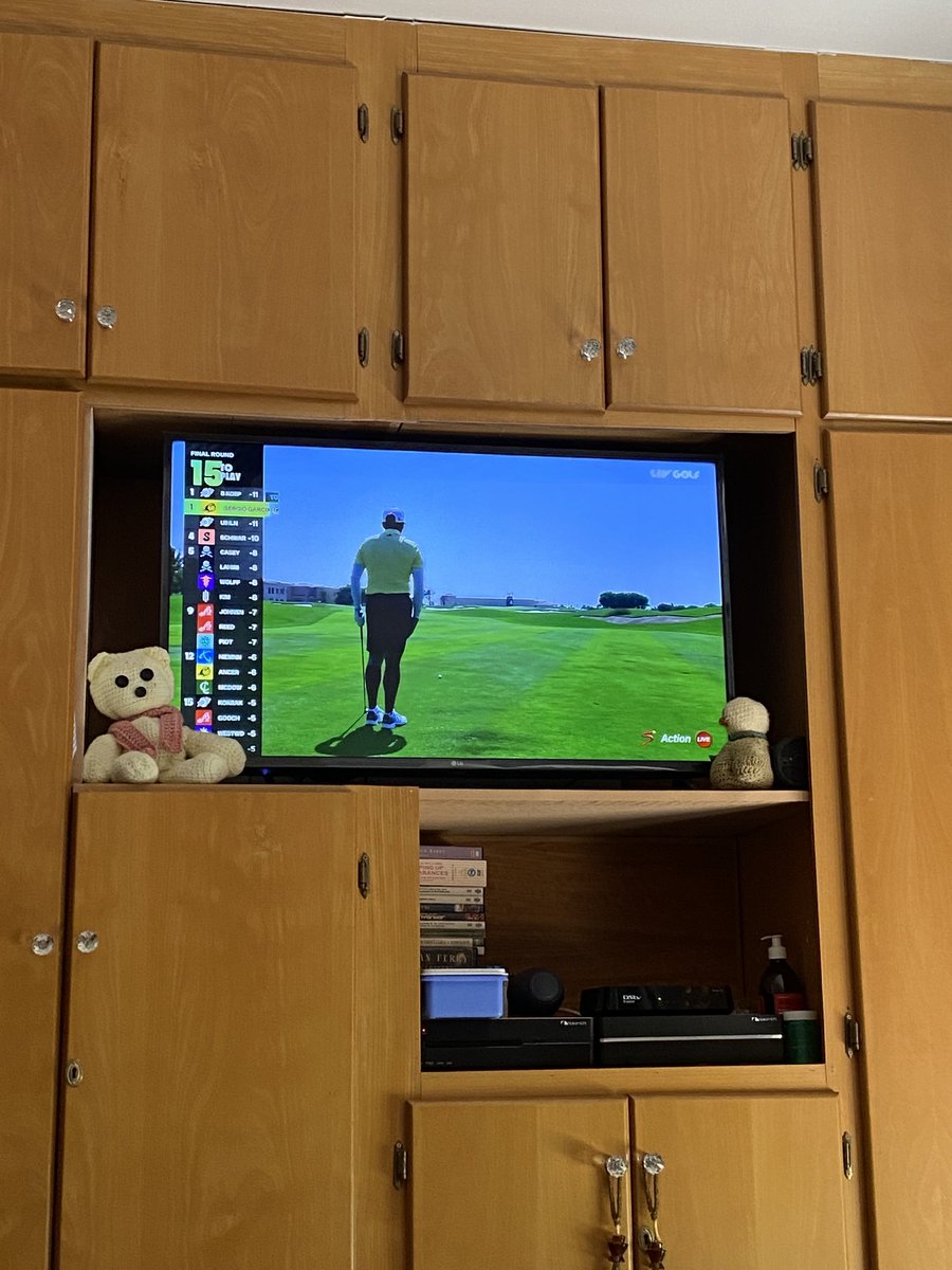 Liv golf from South Africa my granddaughter crochet this bear love liv golf!!!!