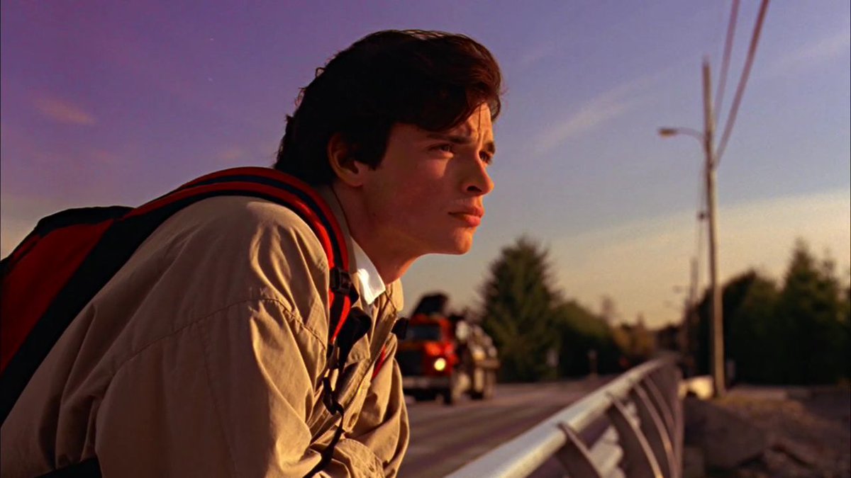 SeriesUpdateFR's tweet photo. Il y a 21 ans, la série Smallville diffusait son premier épisode. https://t.co/ckLCqJFVen