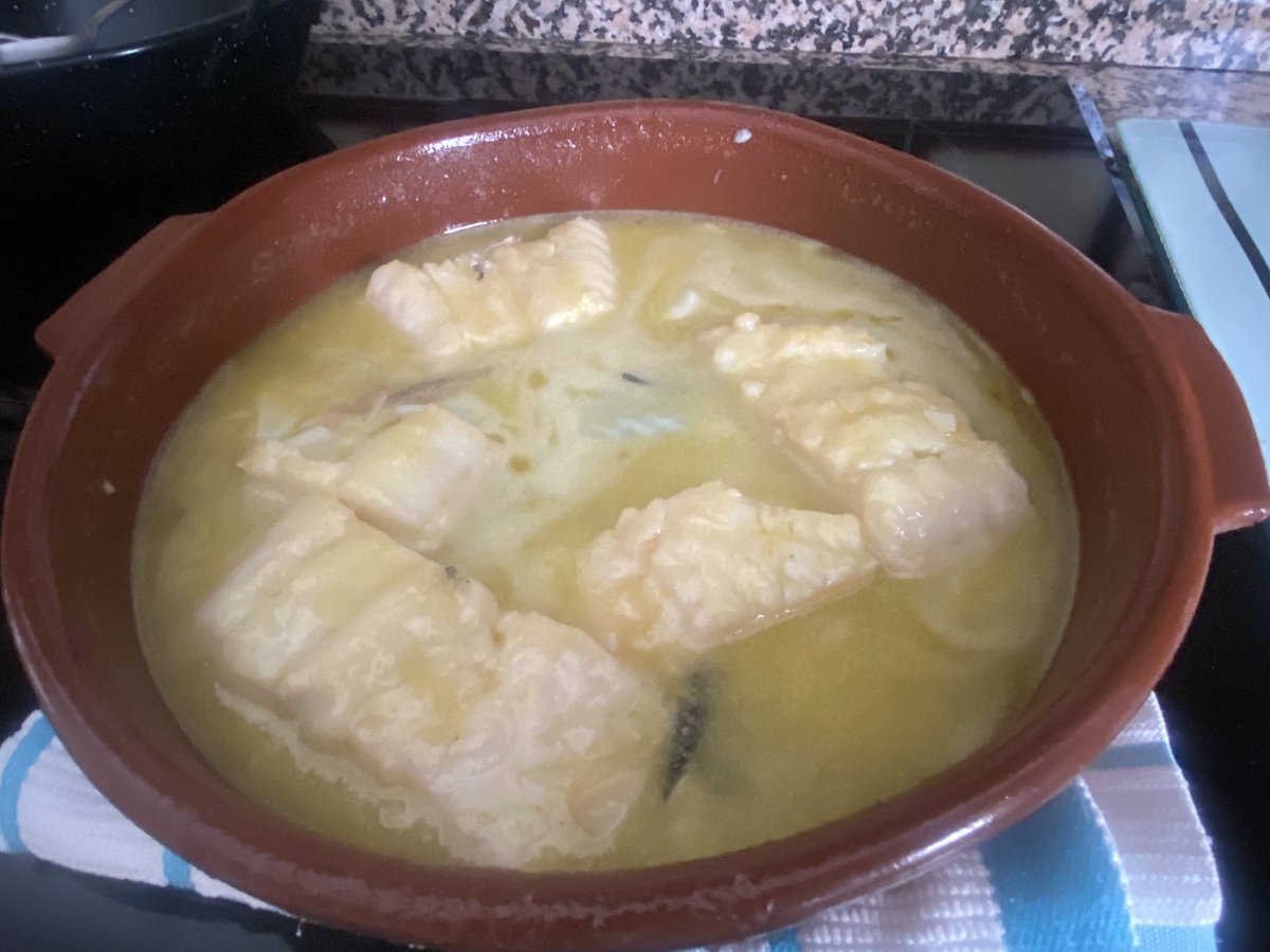 nuria_imeq's tweet photo. Y …. Tan tannnnn #BacalaoAlPilPil receta de #mimadre 😋😋😋😋😋 buen provecho https://t.co/ii9taeJuIY