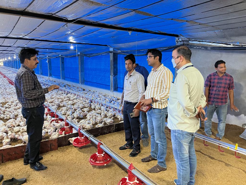 farddepartment's tweet photo. Team NRLM, Raigarh, Govt. of Chhattisgarh visited the Livelihoods &amp; MKUY units under State Plan at Subarnapur. The team met Collector &amp; DM &amp; admired the works of Odisha Govt. The team assured to recommend Govt. of CG to replicate the Odisha model.@CMO_Odisha @rajaaswain https://t.co/wNxjkEjI4z