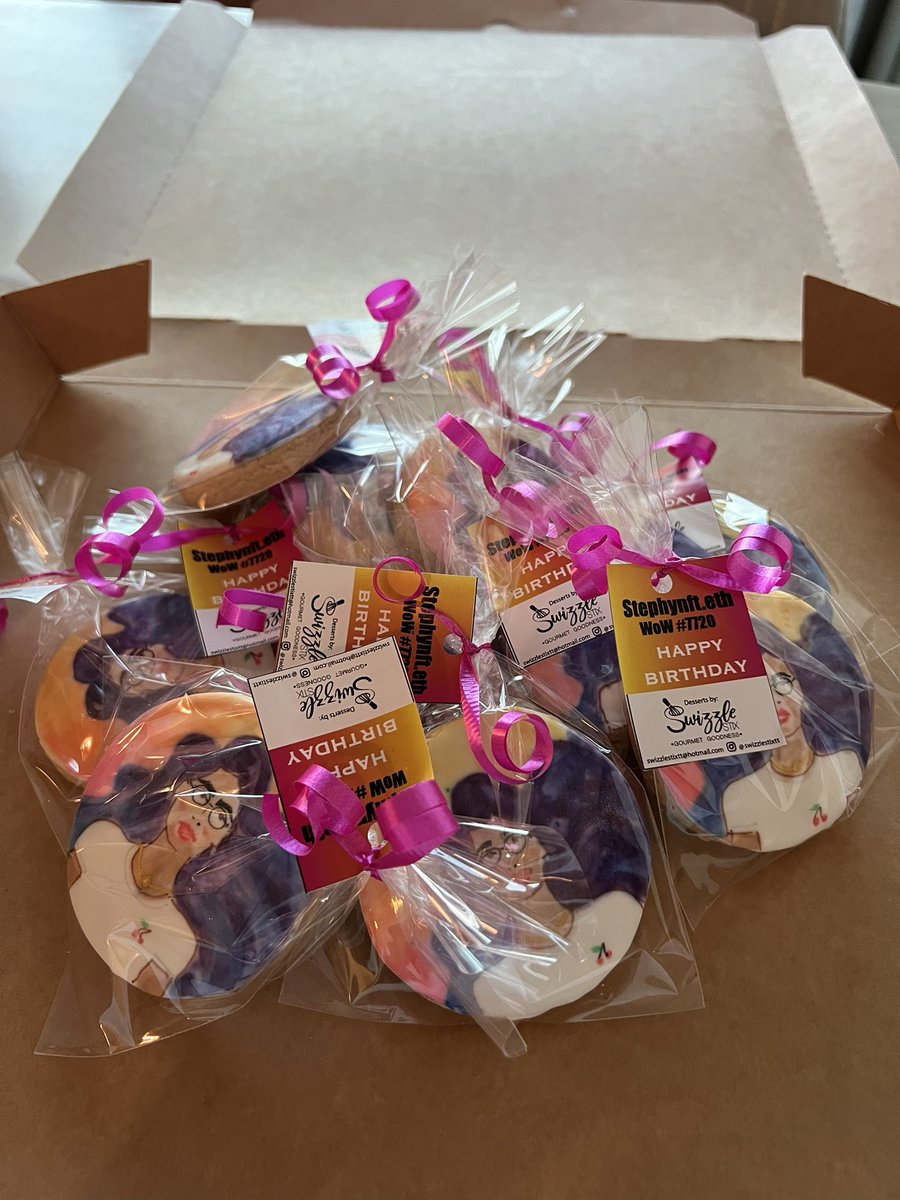 stephtelemaque's tweet photo. gm, how cute are these purple rainbow cookies for my birthday 🥹😍#30flirtyandthriving @worldofwomennft https://t.co/jalxRV1vMg