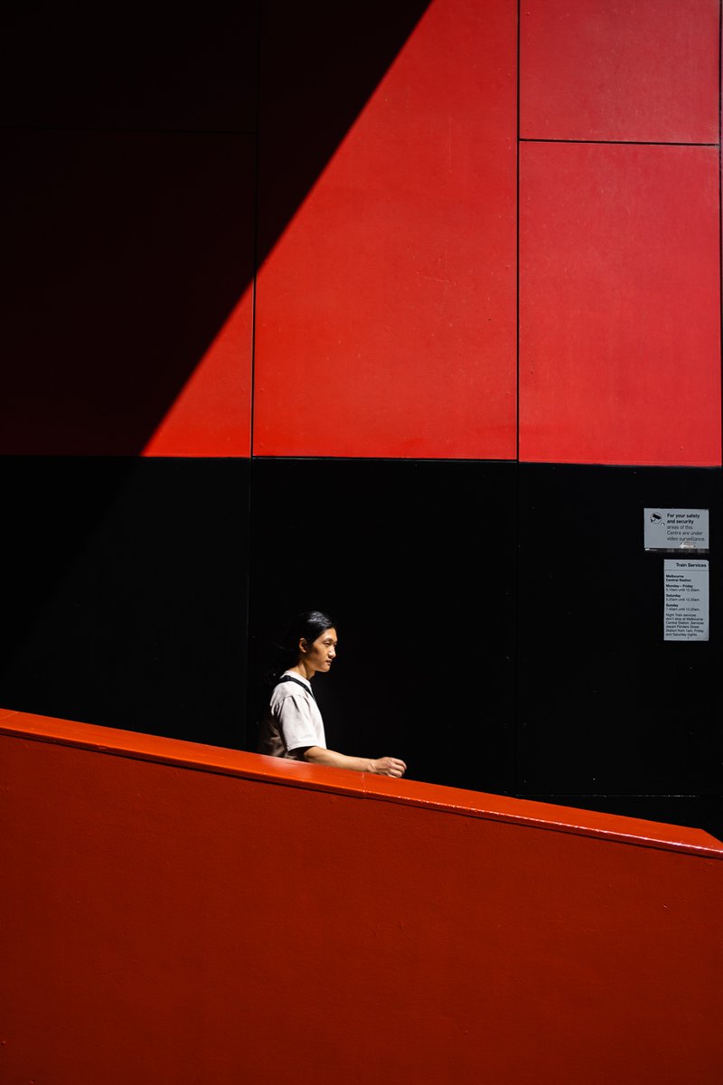 Emergence, Melbourne 2022. Part of an ongoing street photography project.

#streetphotography #streetphotographer #streetphotographers
#melbourne #melbournecity #melbournelife #silhouette #red