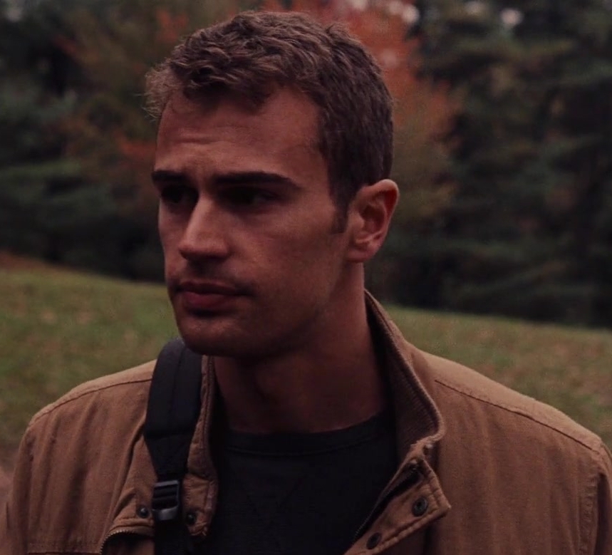 PhotosTheo's tweet photo. "Beauty is in the heart of the beholder."

#TheoJames https://t.co/NLnohrs3zC