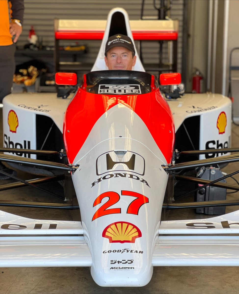 NEOM McLaren XE tweet media