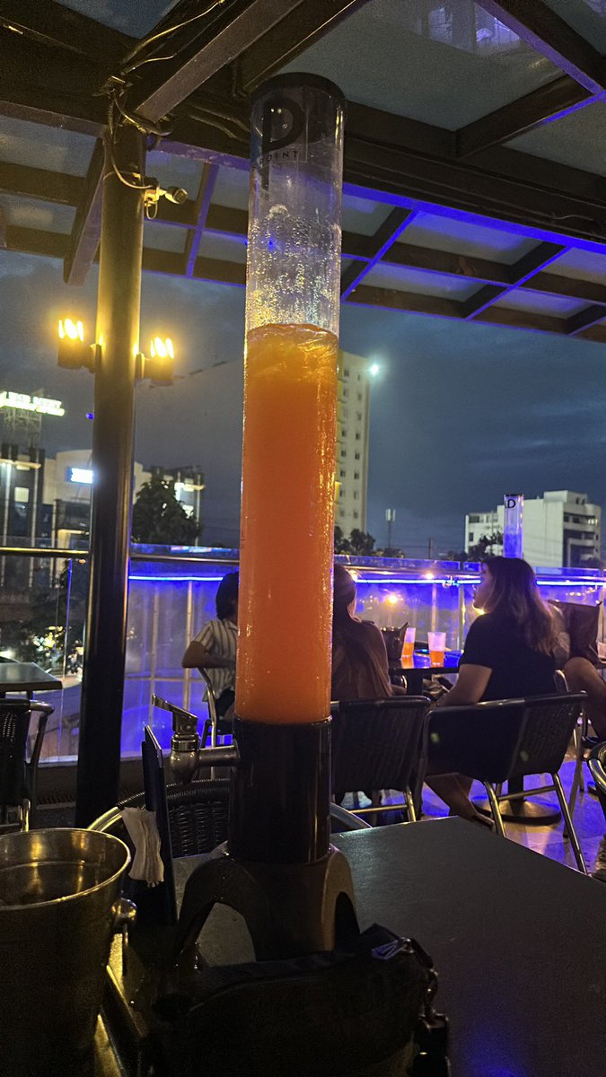 rrvirgo17's tweet photo. What’s happening? 🍹🍸 https://t.co/uXKM15699g
