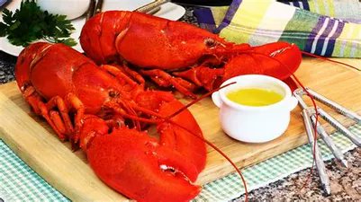 thutuyen002's tweet photo. Although several other groups of crustaceans have the word "lobster" in their names, the unqualified term "lobster" generally refers to the clawed lobsters of the family Nephropidae https://t.co/0XBwIWoofs