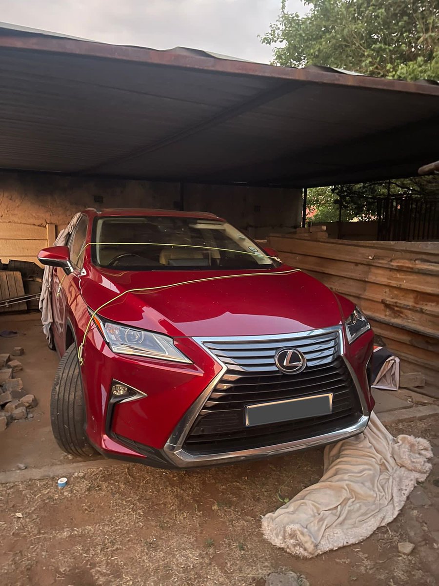 Abramjee's tweet image. JUST IN: @eNCA DSTV 403: The Hawks in Gauteng and private security have arrested three suspects in Roodekop, Alberton. They seized three luxury vehicles, a military grade signal jammer &amp;amp; highly sophisticated electronic devices used for “relay attacks.” Don’t miss #CrimeWatch