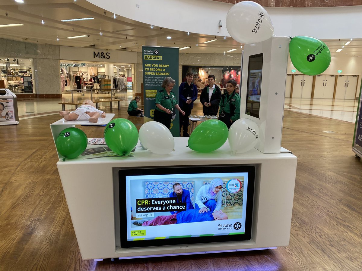Fantastic to start our tour of #RestartAHeartDay at <a href="/mymerryhill/">Merry Hill</a> with volunteers from <a href="/sja_dudleyarea/">St John Ambulance 💚 Dudley Area</a>. Come and join us and learn how to restart a heart (we are located in lower mall by <a href="/Mango/">MANGO</a>, <a href="/marksandspencer/">M&S</a> &amp; <a href="/hsamueljeweller/">H.Samuel</a>).