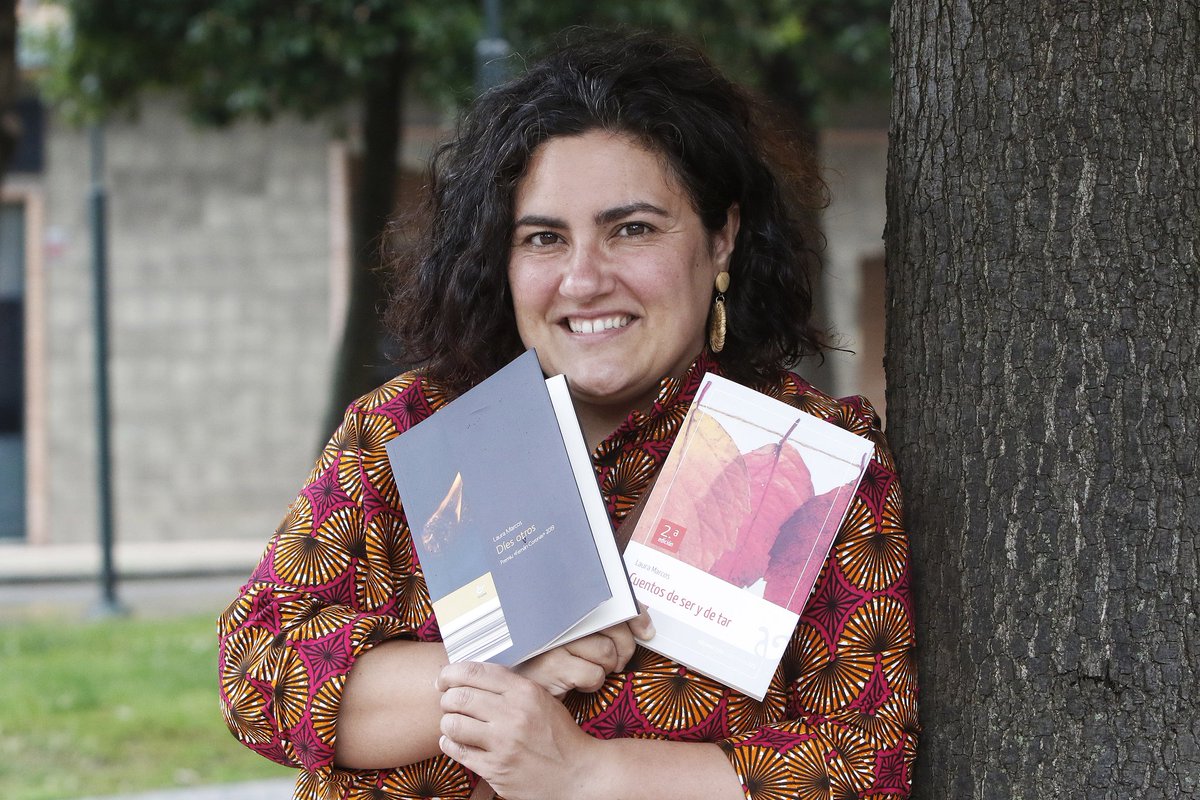 La_intempestiva's tweet photo. Mañana ye'l día de les escritores, y si dalguién quier celebralu conmigo, voi tar charrando con llectores firmando exemplares d'estes dos criatures en @CervantesLib de 17 a 18 h. Diba prestame vevos. https://t.co/23VuivWyn1
