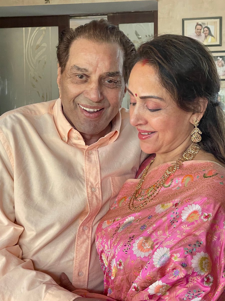 Always feel blessed with Dharam ji beside me on my birthday🙏 Our love and special bond only get strengthened each year❤️