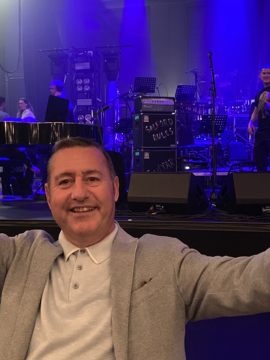Great time down in the smoke from Salford to watch Peter Hook joy division with a orchestra, the arrangements were bang on culminating with Ceremony and LWTUAP. #salford rules